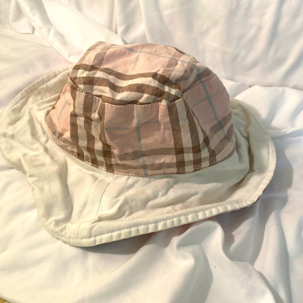 Reversible Burberry Bucket Hat. Pink/Brown Burberry Plaid.